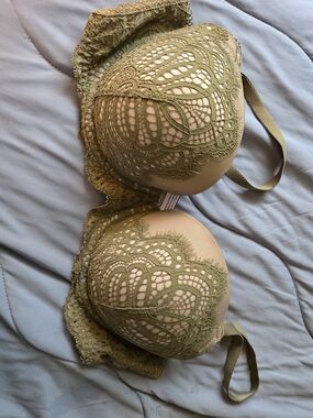 Victoria's Secret Olive Green Lace Overlay Lightly Padded Bra
